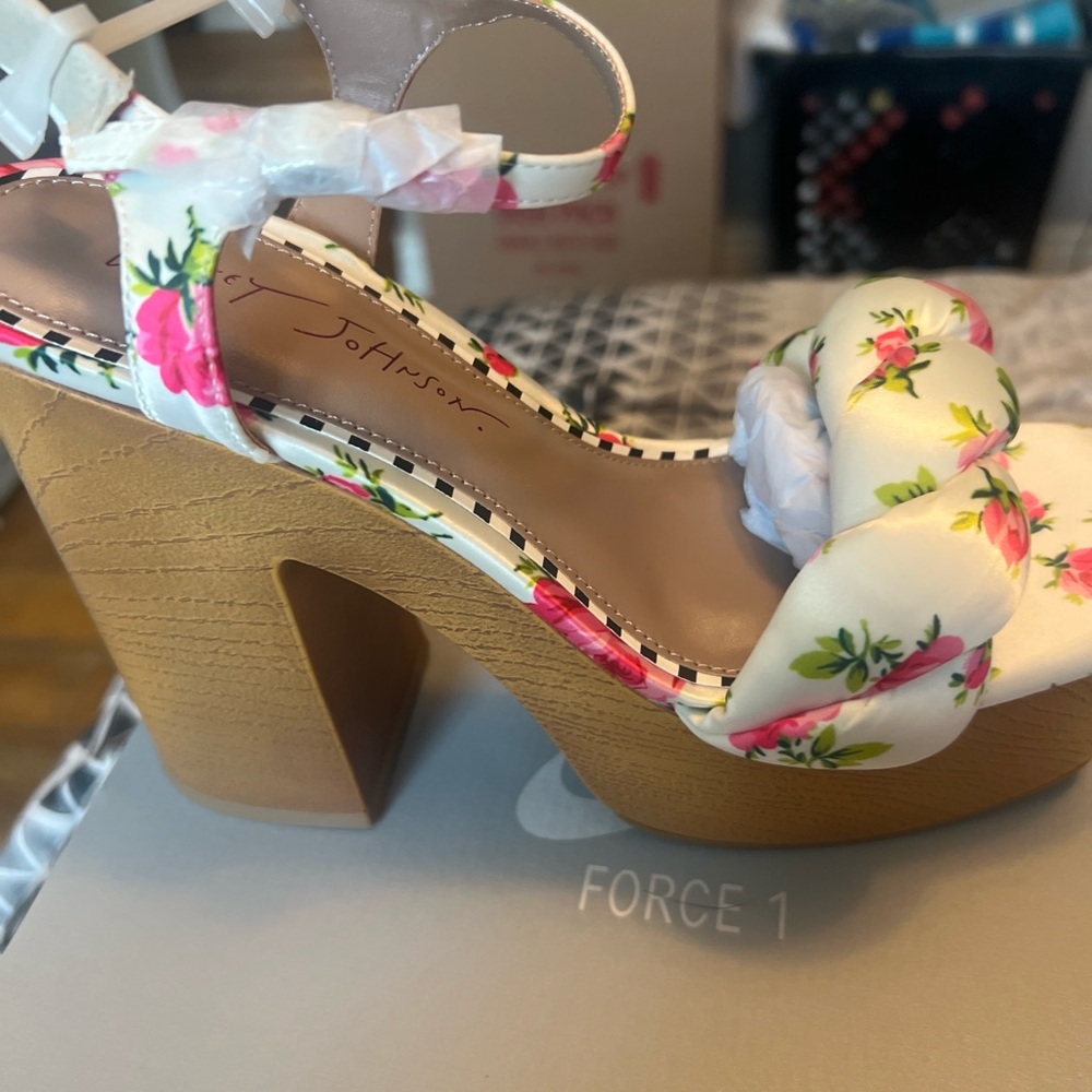 Betsey Johnson Floral Heels - Cream and Pink